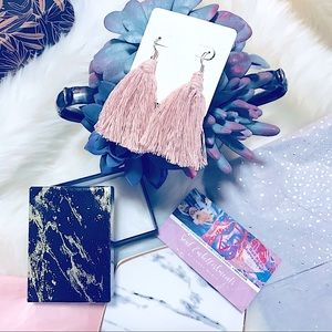 🥳HP~BOHO Stylish 100%COTTON Soft Pink Macrame Dangle Tassel Fish Hooks Earrings